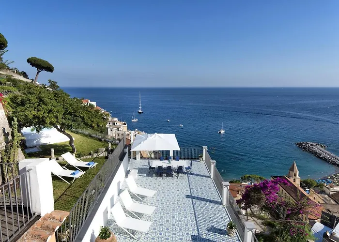 AMORE RENTALS - Palazzo della Storia