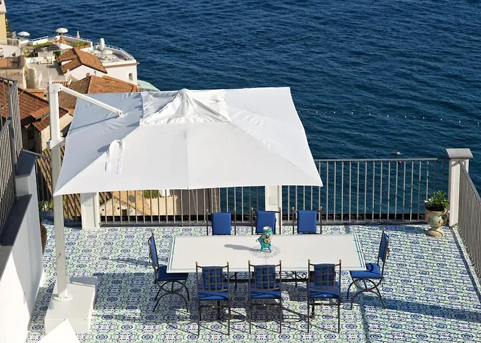 AMORE RENTALS - Palazzo della Storia